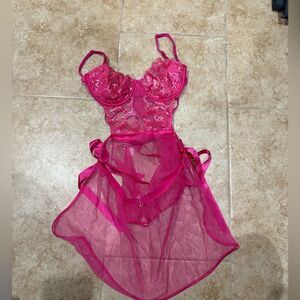 VICTORIA’S SECRET lace open back babydoll